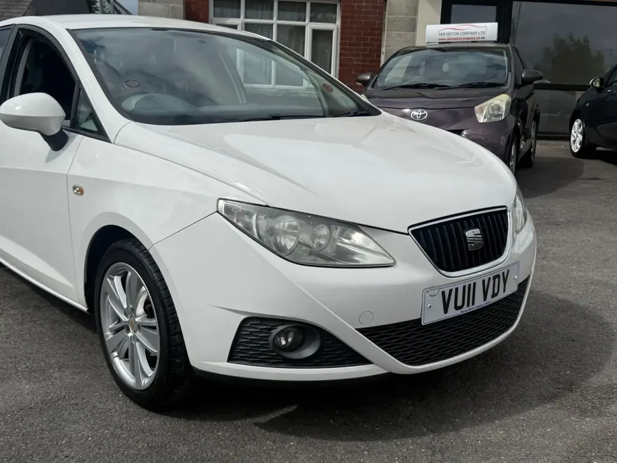 Used Seat Ibiza 85 HP (62 kW) 2011 White Hatchback