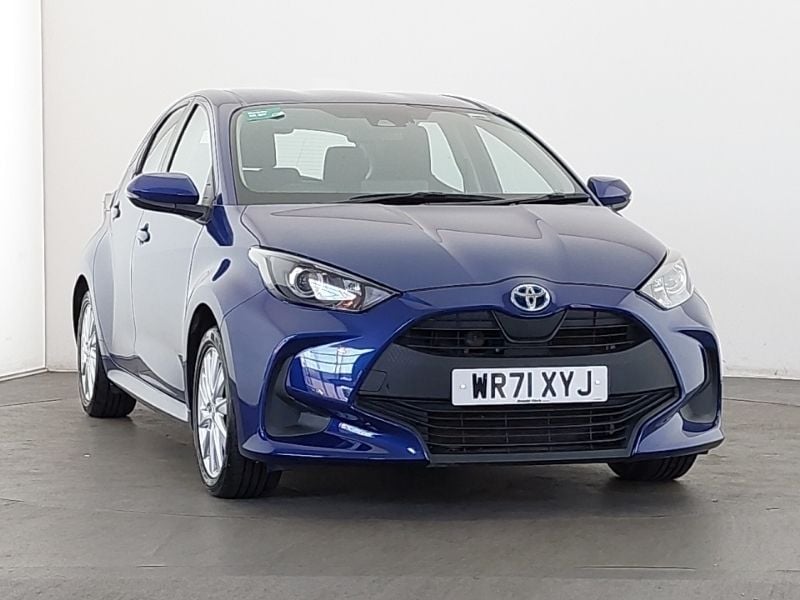 Blue Used 2021 Toyota Yaris Hybrid Hatchback | £14,998 (Good price) - Image 1/4