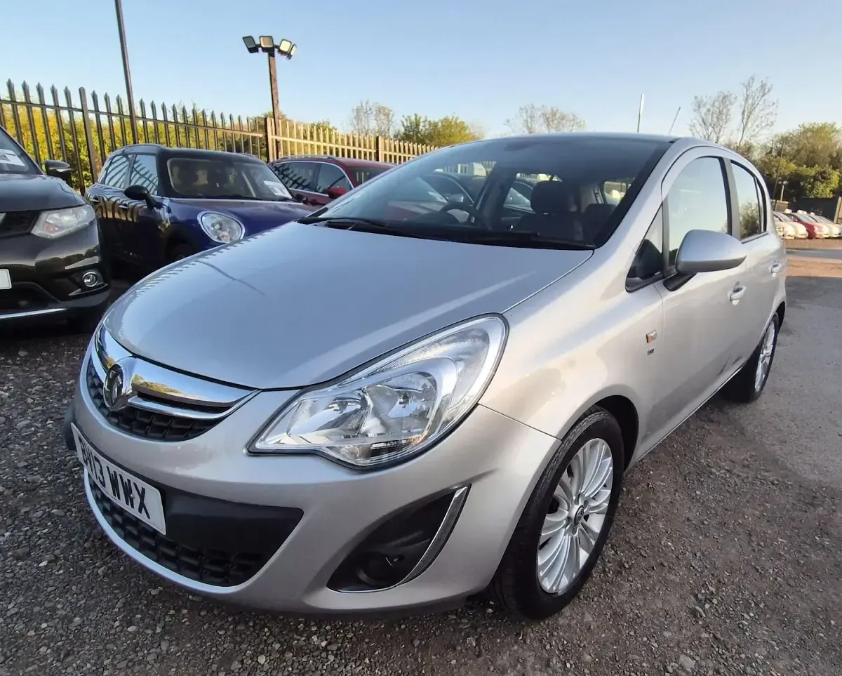 Used Vauxhall Corsa 90 HP (66 kW) 2013 Silver Hatchback