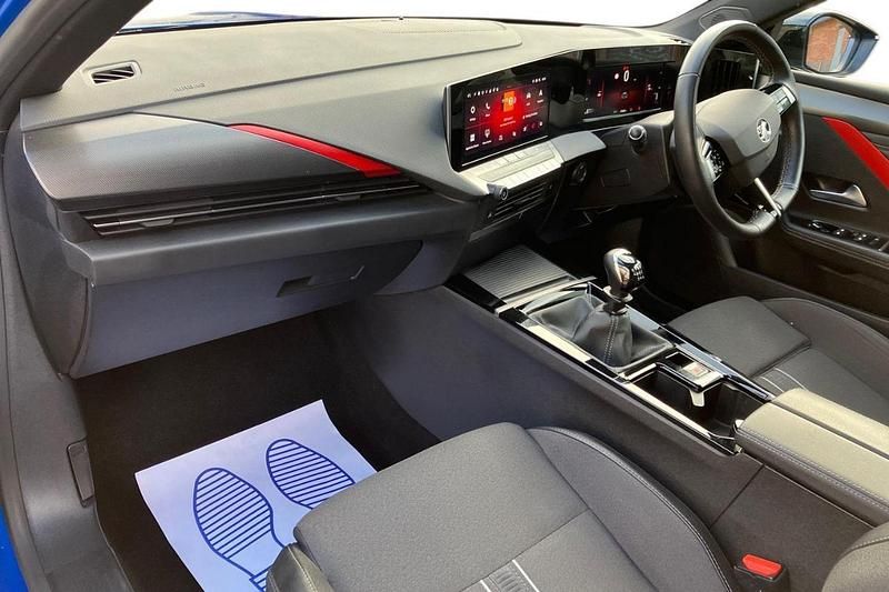 Blue Used 2022 Vauxhall Astra GS Line Hatchback | £12,995 (Good price) - Image 1/4