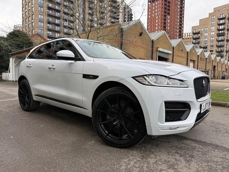 Usado Jaguar F-Pace R-Sport 180 HP (132 kW) 2017 Branco SUV