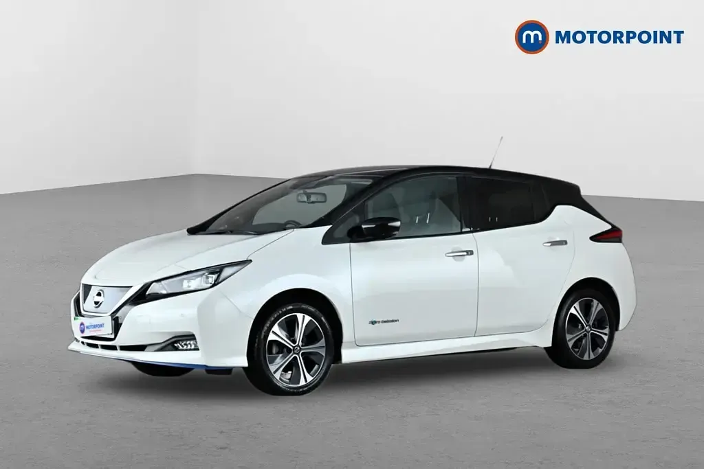 Used Nissan Leaf 160 kW (218 HP) 2019 White Hatchback