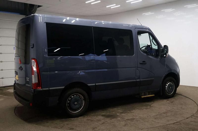 Used Renault Master 2020 Blue MPV