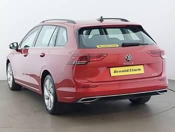 Used VW Golf VIII Style 130 HP (95 kW) 2021 Red Estate