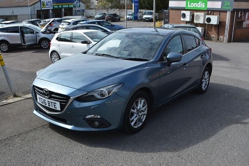 Used Mazda 3 165 HP (121 kW) 2016 Blue Hatchback