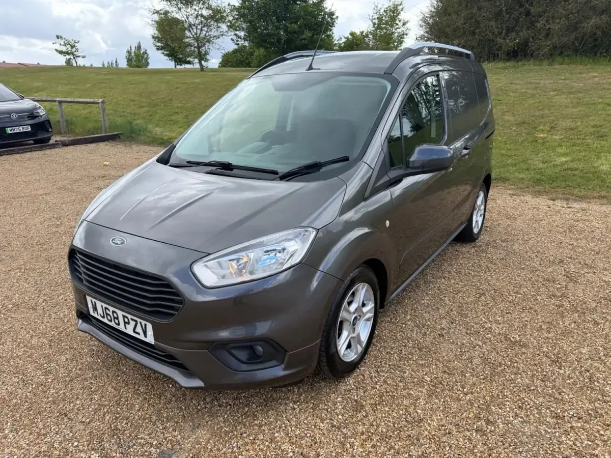 Używany Ford Transit Limited 100 KM (73 kW) 2018 Szary Van