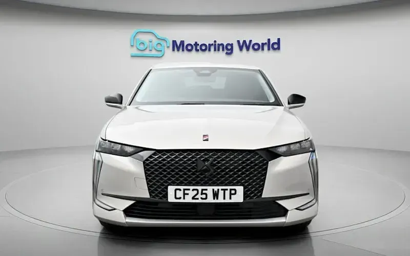 Usado DS Automobiles DS4 Performance 225 CV (165 kW) 2024 Gris SUV