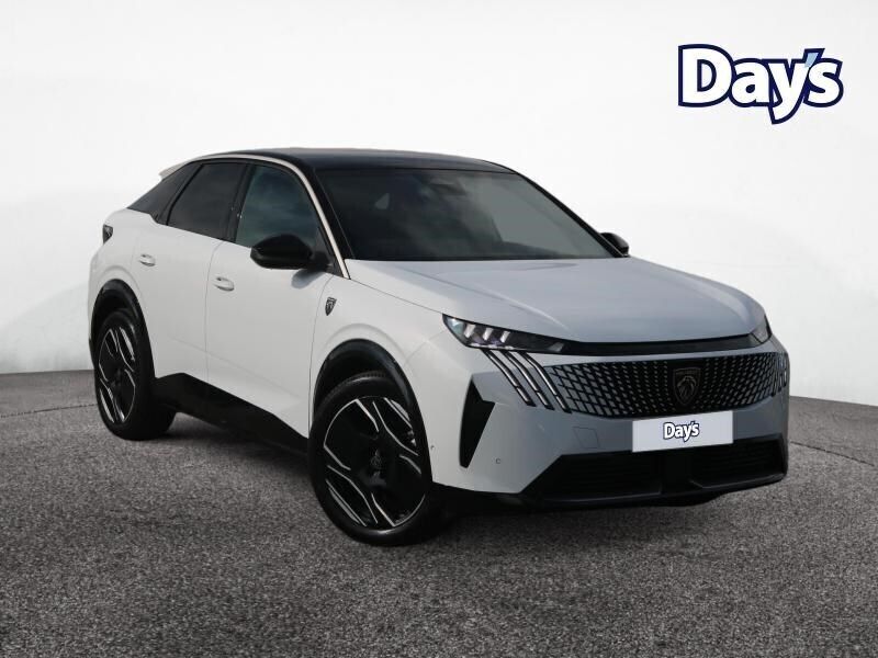 White Used 2024 Peugeot e-3008 GT SUV | £37,999 (Fair price) - Image 1/4
