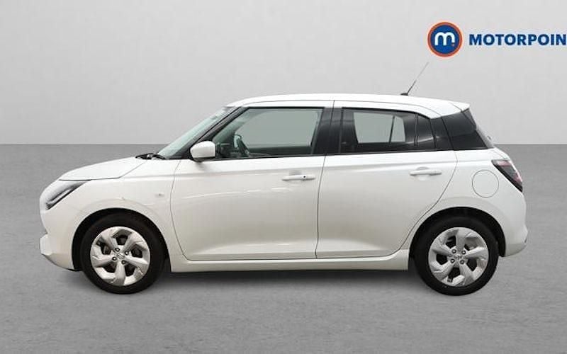 Used Suzuki Swift 82 HP (60 kW) 2025 White Hatchback