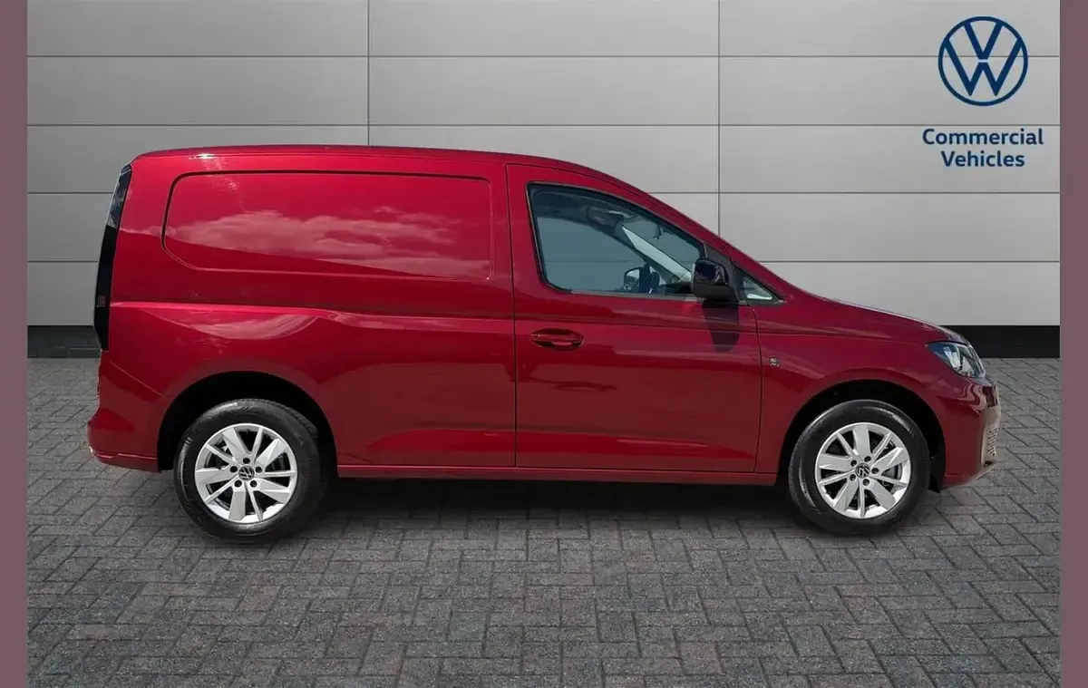Used VW Caddy Pro 122 HP (89 kW) 2025 Red MPV