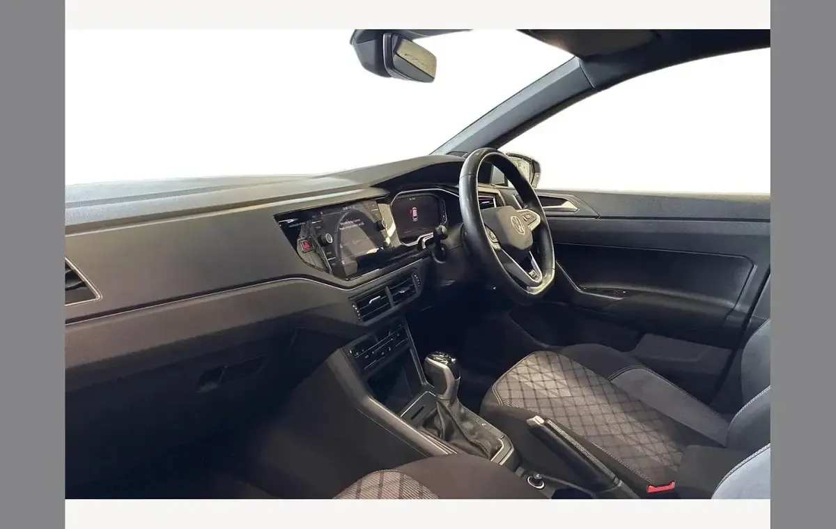 Used VW Polo R-line 95 HP (69 kW) 2022 Silver Hatchback