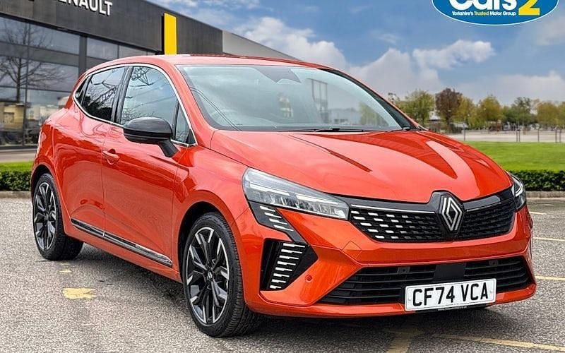 Used Renault Clio V Techno 143 HP (105 kW) 2024 Orange Hatchback
