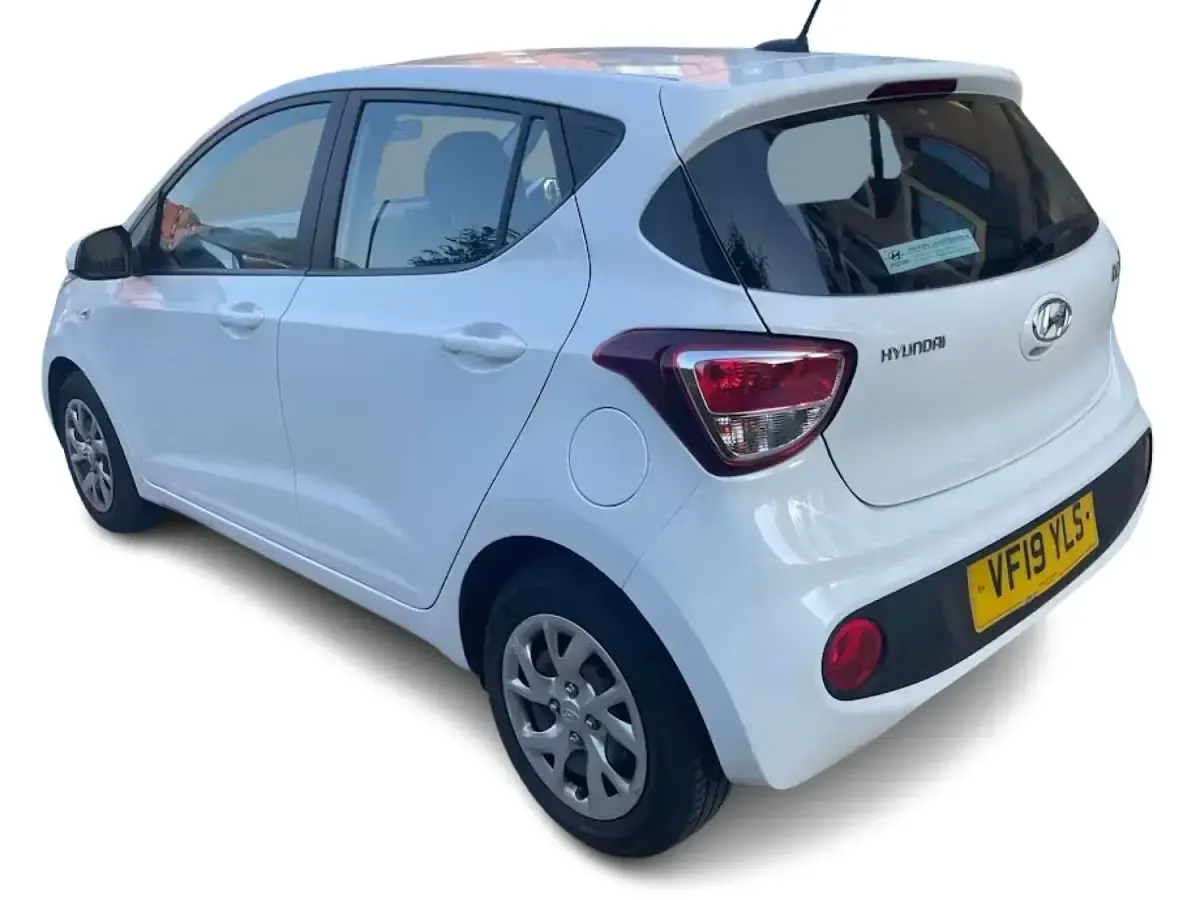 Used Hyundai i10 SE 87 HP (63 kW) 2019 White Hatchback