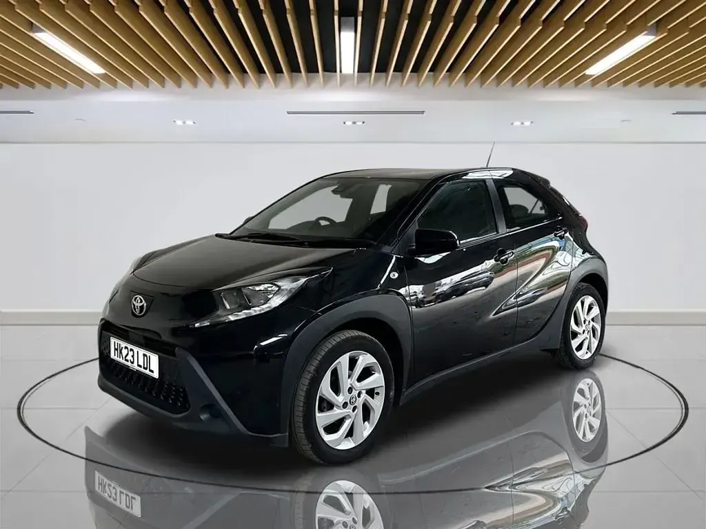 Used Toyota Aygo X PURE 72 HP (52 kW) 2023 Black SUV