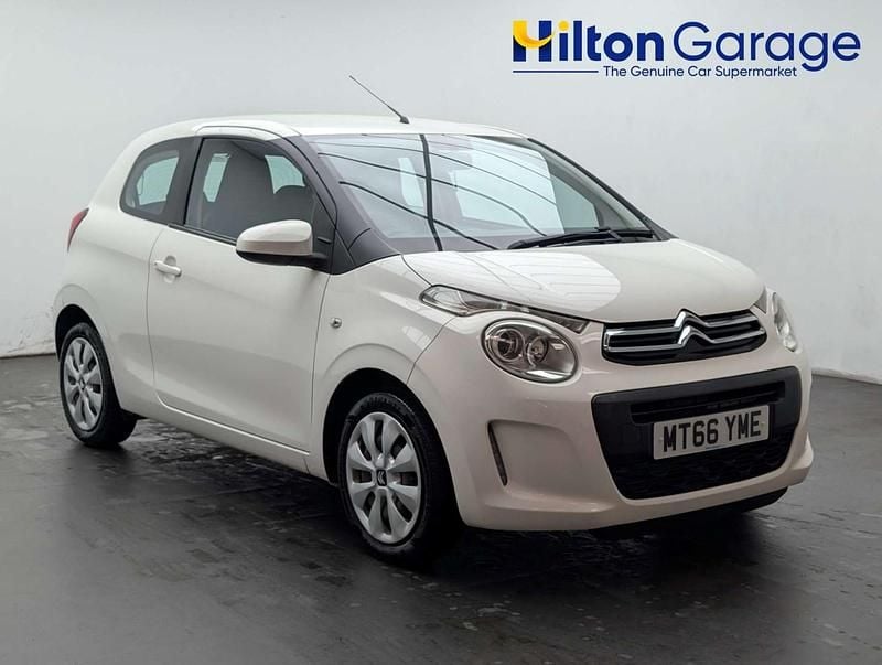 Used Citroën C1 Feel 68 HP (50 kW) 2016 White Hatchback
