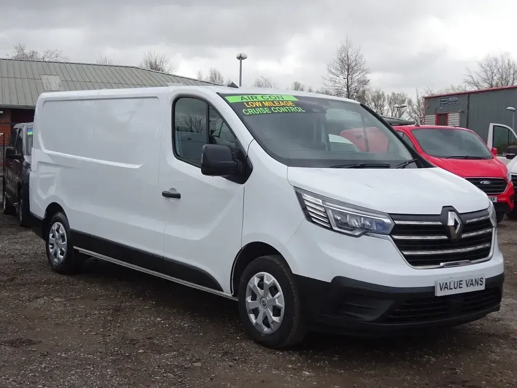 Used Renault Trafic 130 HP (95 kW) 2024 White
