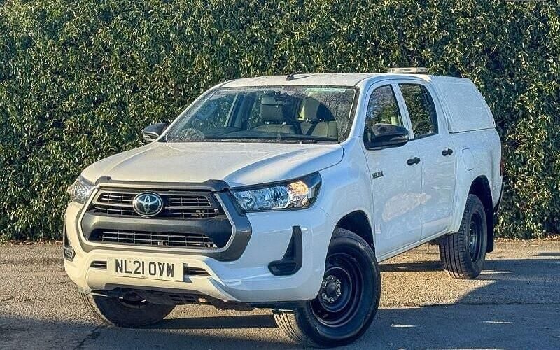 Second-hand Toyota HiLux Active 150 CP (110 kW) 2024 Pickup