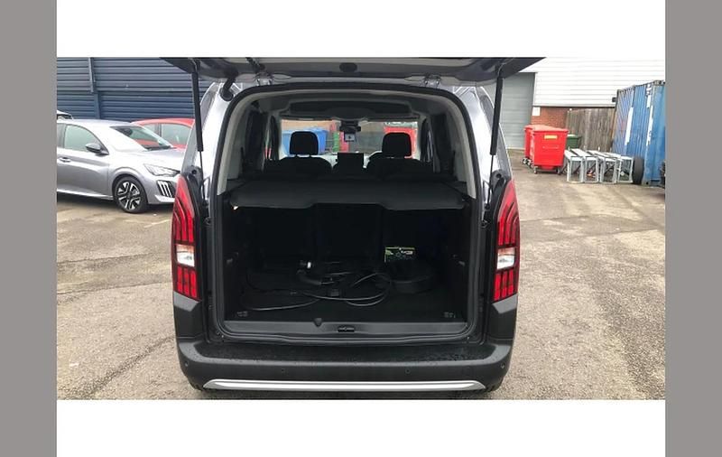 Used Peugeot e-Rifter GTi 100 kW (136 HP) 2025 Grey MPV