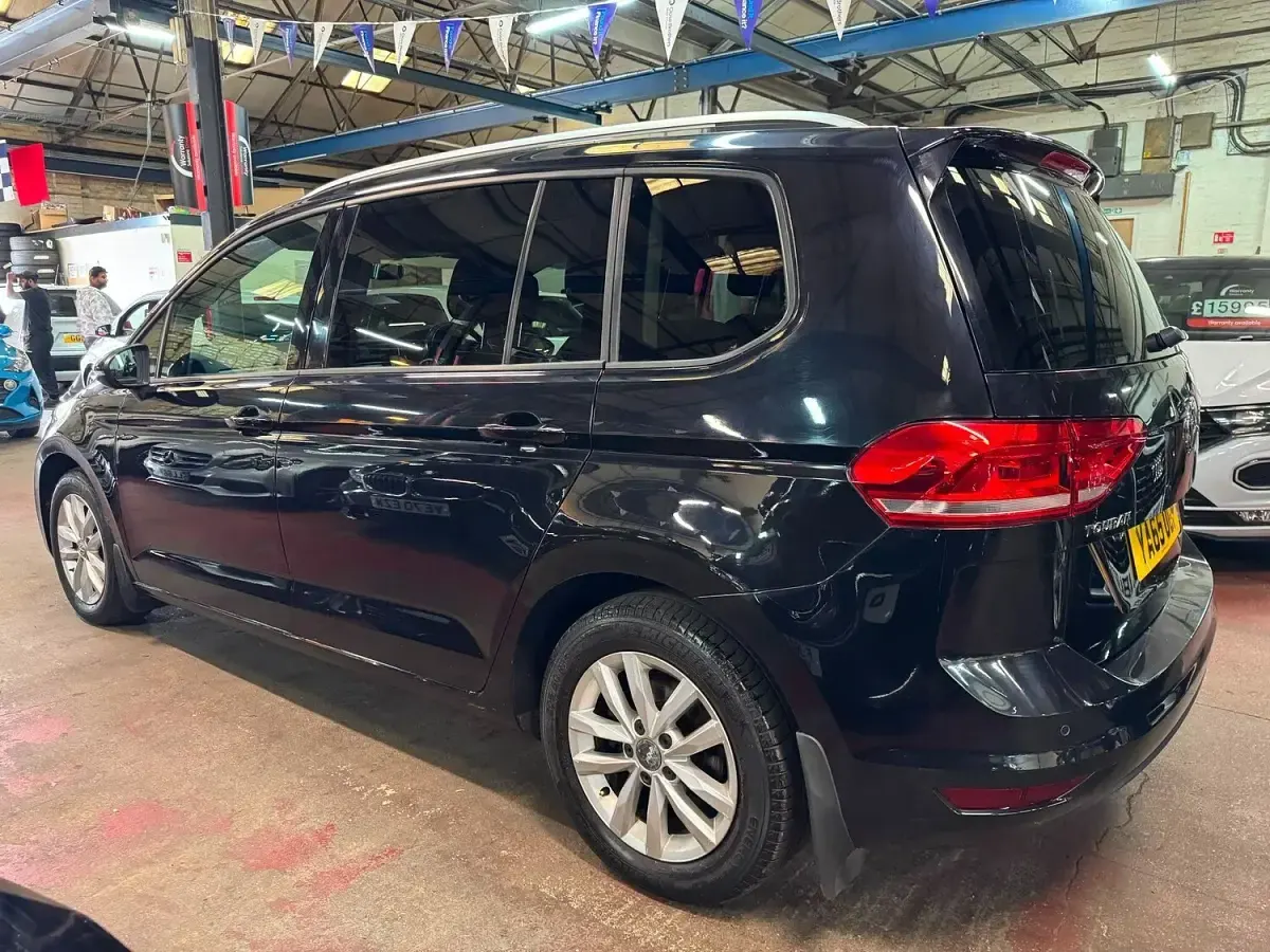 Used VW Touran SE 2015 Black MPV