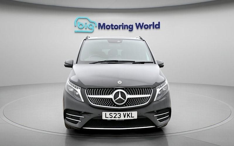 Used Mercedes V300 AMG line 237 HP (174 kW) 2023 Grey MPV