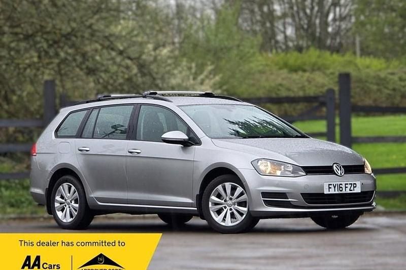Used VW Golf VII SE 110 HP (80 kW) 2016 Silver Estate