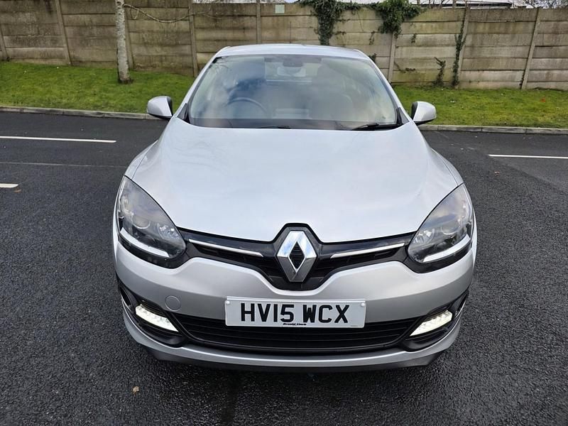 Used Renault Mégane III Dynamique 2015 Silver Hatchback