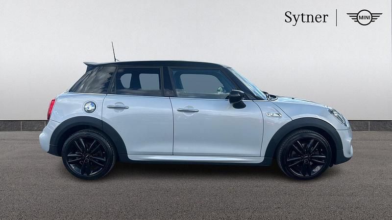 Begagnad Mini Cooper S Sport 189 HK (139 kW) 2020 Silver Halvkombi