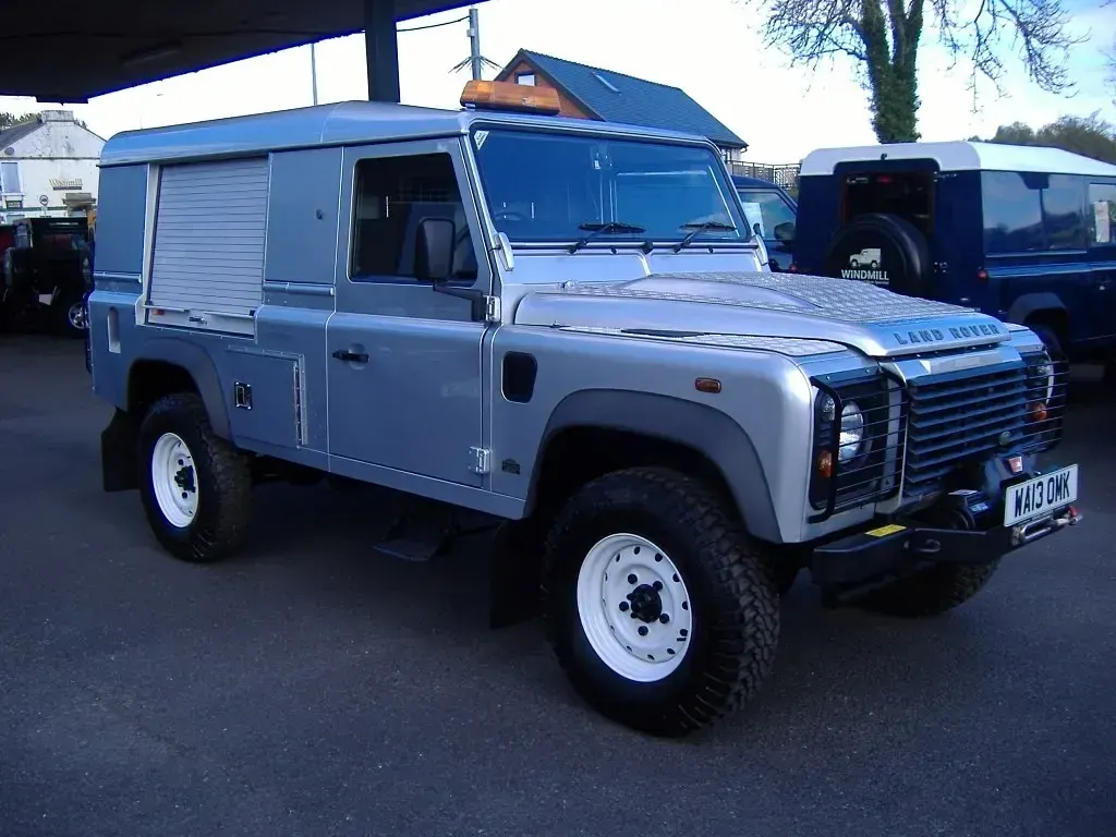 Usado Land Rover Defender 2013 Prateado SUV