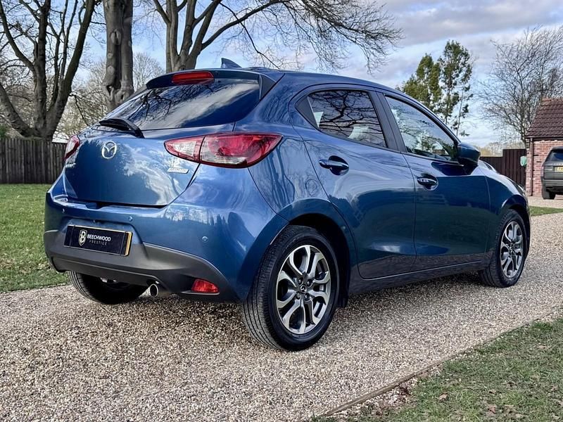 Begagnad Mazda 2 Inclusive 2019 Blå Halvkombi
