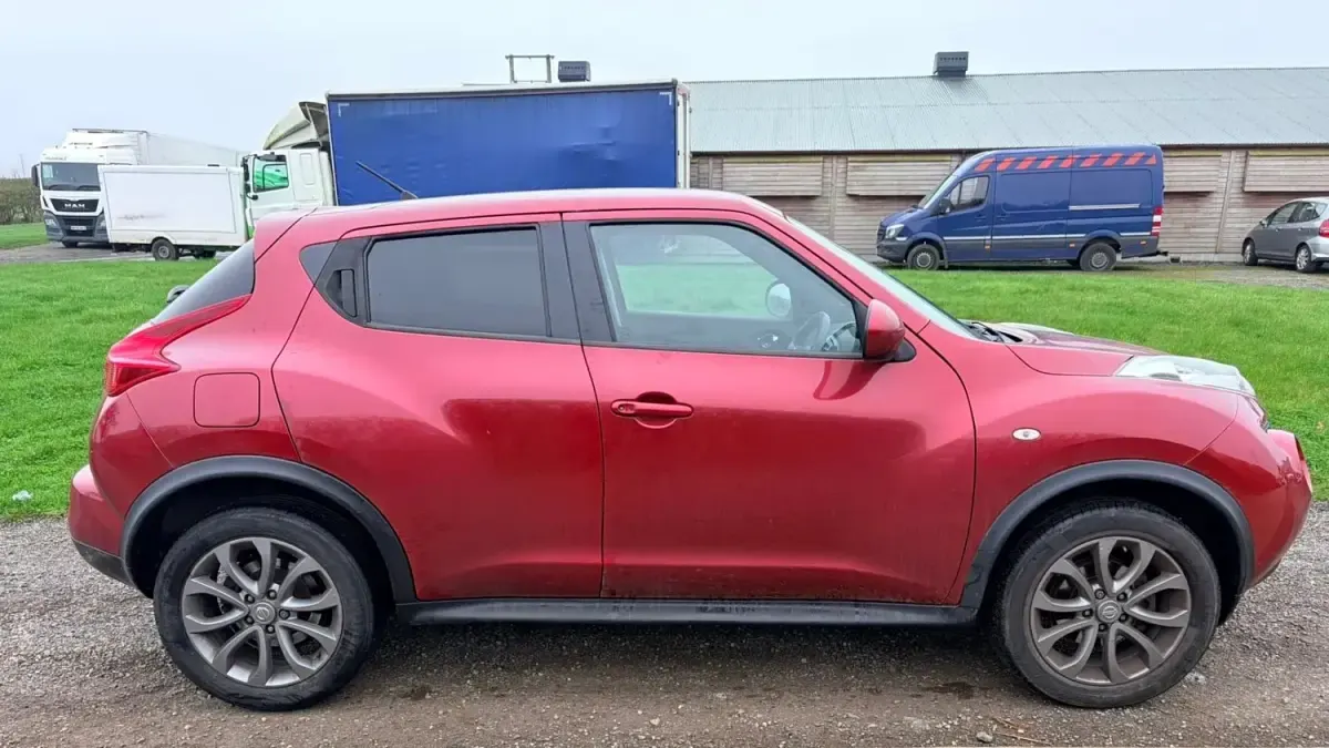 Begagnad Nissan Juke Tekna 110 HK (80 kW) 2014 Röd SUV