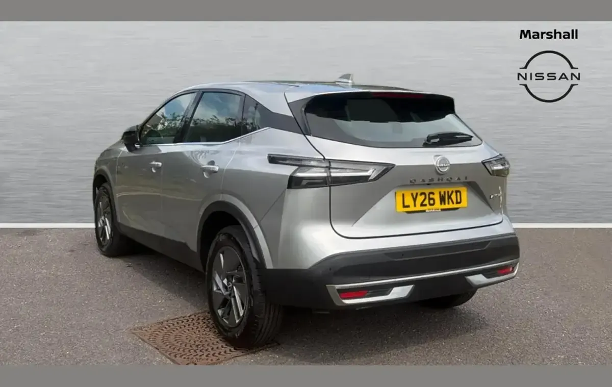 New Nissan Qashqai Acenta Premium 187 HP (137 kW) 2026 Silver SUV