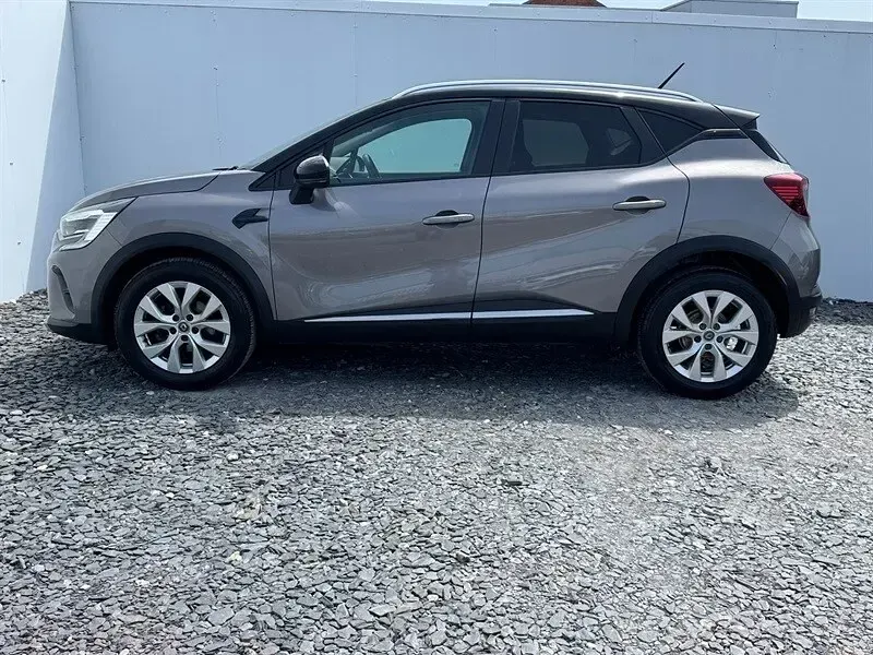 Used Renault Captur Iconic 95 HP (69 kW) 2020 Grey/black SUV