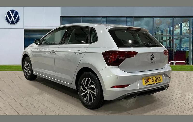 New VW Polo Life 95 HP (69 kW) 2025 Reflex silver metallic Hatchback