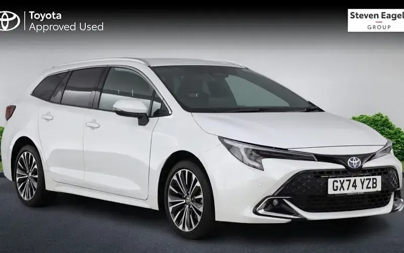Second-hand Toyota Corolla Design 140 CP (102 kW) 2026 Break