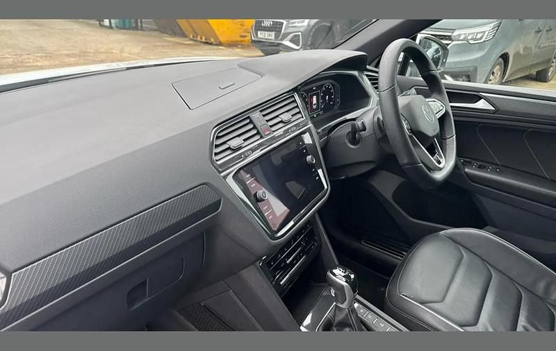 Used VW Tiguan R-line 150 HP (110 kW) 2021 White SUV