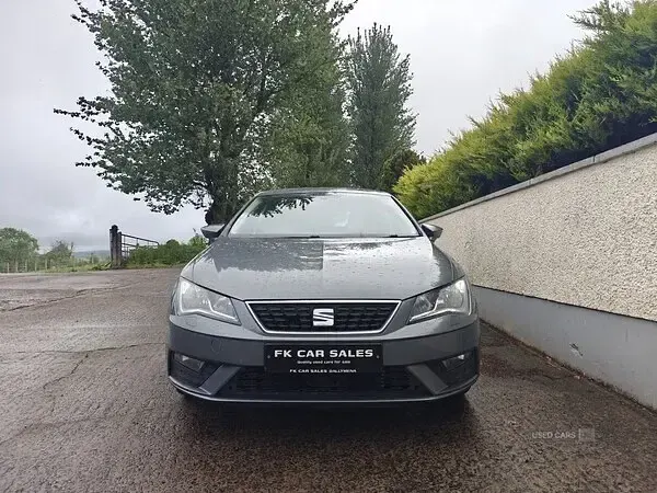 Used Seat Leon SE Dynamic 110 HP (80 kW) 2017 Grey Hatchback