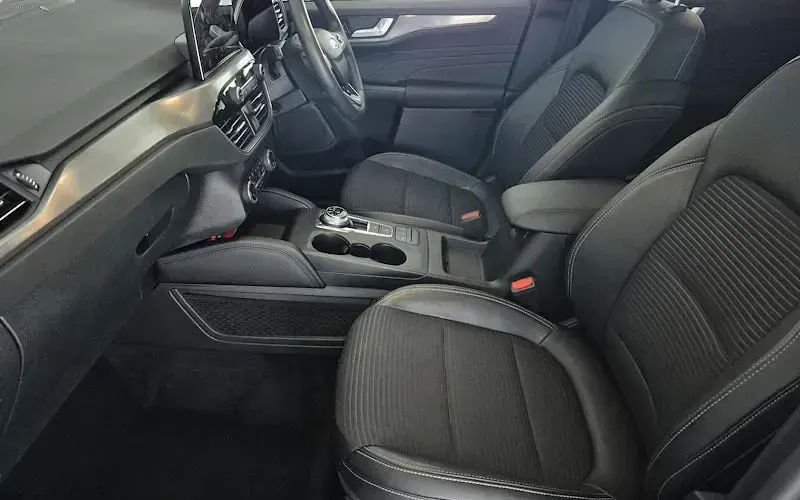 Used Ford Kuga Titanium 120 HP (88 kW) 2021 Silver SUV