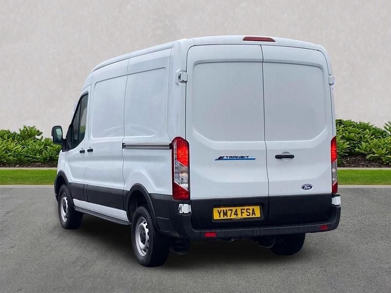 Usado Ford E-Transit 197 kW (269 HP) 2024 Branco Van