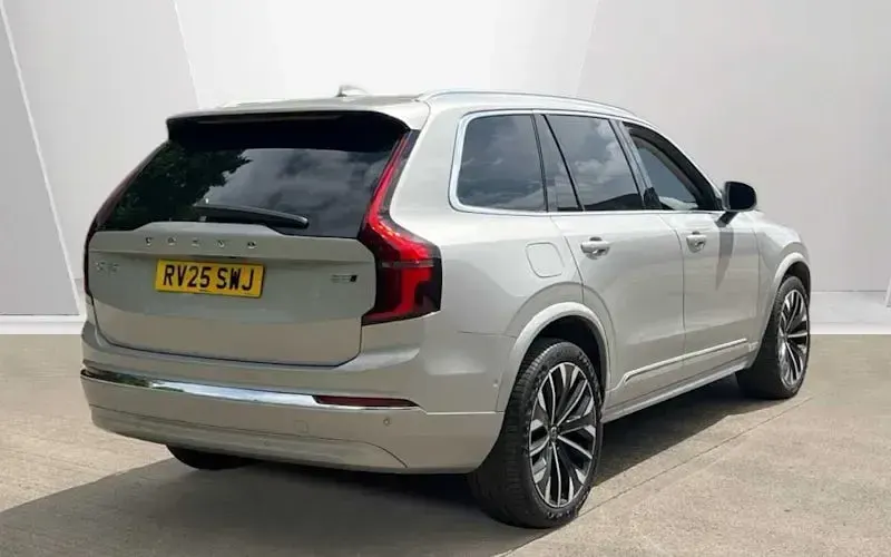 Used Volvo XC90 Ultra 250 HP (183 kW) 2025 Silver SUV