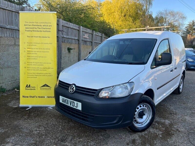White Used 2011 VW Caddy MPV | £3,799 (Good price) - Image 1/4