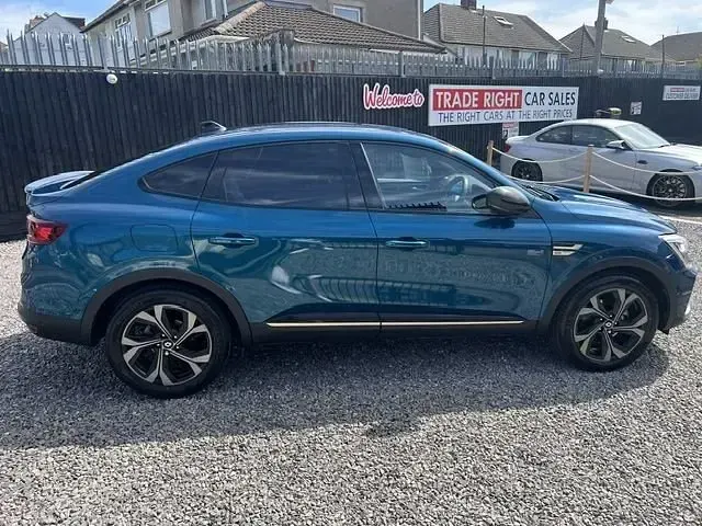 Used Renault Arkana Engineered 145 HP (106 kW) 2023 Blue SUV