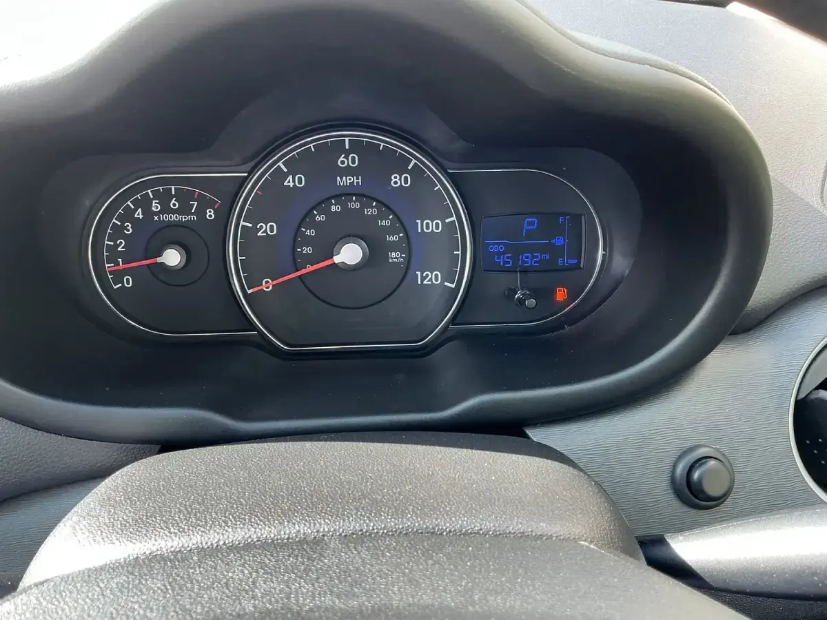 Used Hyundai i10 Active 2013 White Hatchback