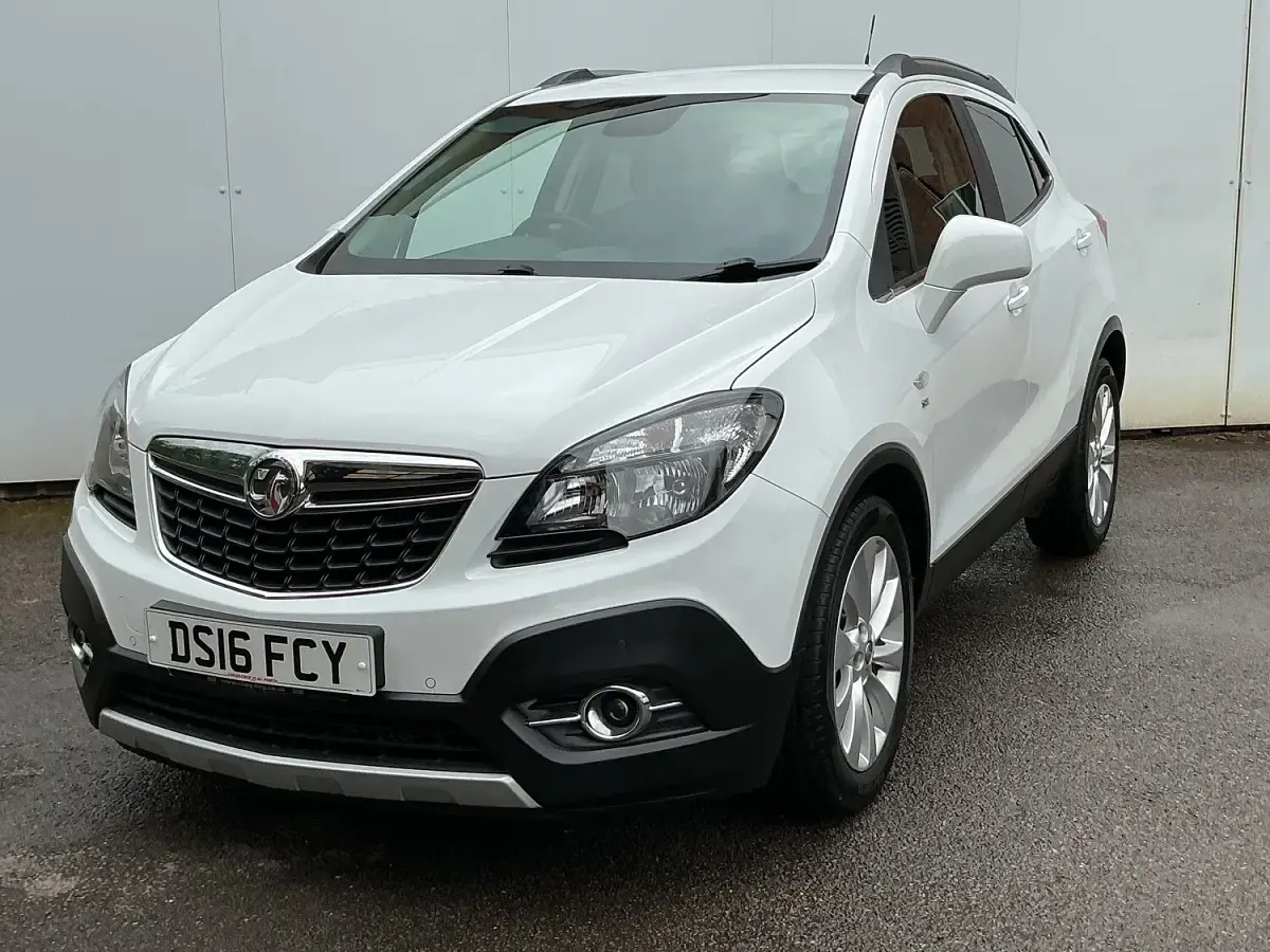 Used Vauxhall Mokka 140 HP (102 kW) 2016 White SUV