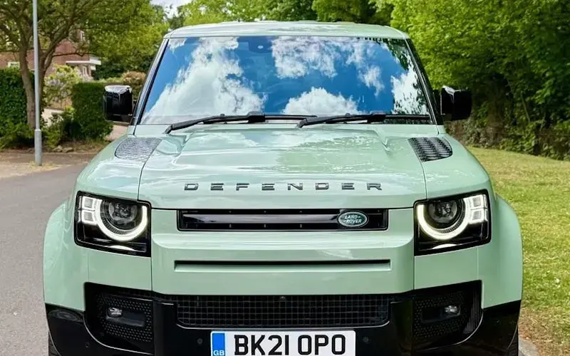 Gebraucht Land Rover Defender SE 200 PS (147 kW) 2021 Grün SUV