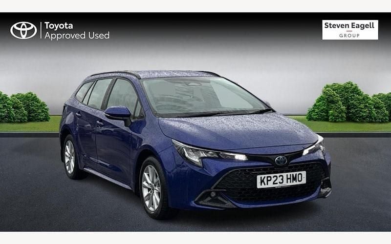 Used 2025 Toyota Corolla Estate | £20,972 (Good price) - Image 1/3