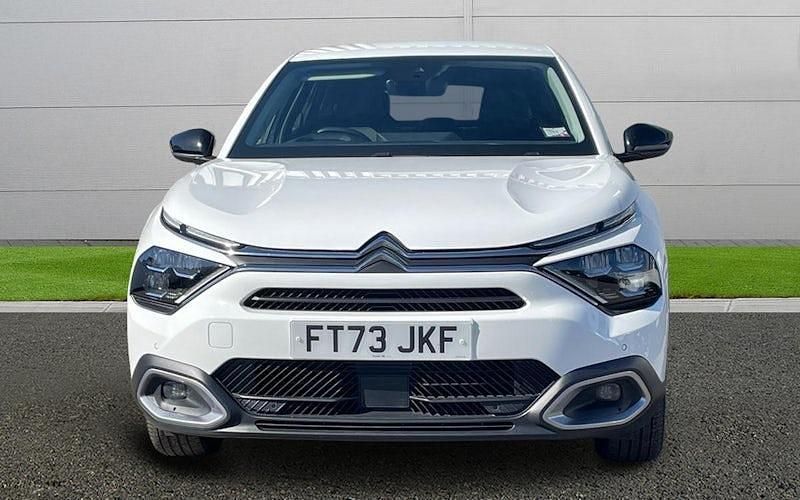 Käytetty Citroën C4 PureTech 131 HP (96 kW) 2023 Valkoinen Katumaasturi
