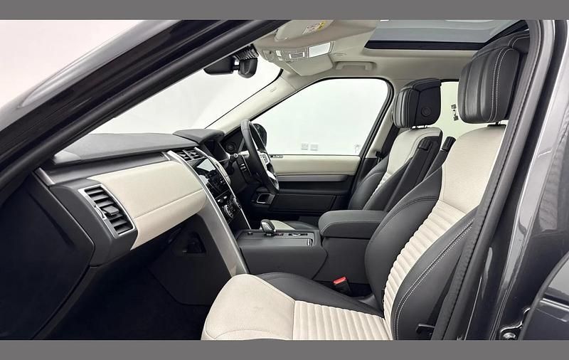 Used Land Rover Discovery 5 HSE Dynamic 344 HP (253 kW) 2025 Grey SUV