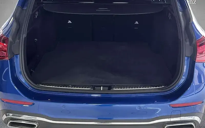 Used Mercedes C220 AMG line 200 HP (147 kW) 2024 Blue Estate