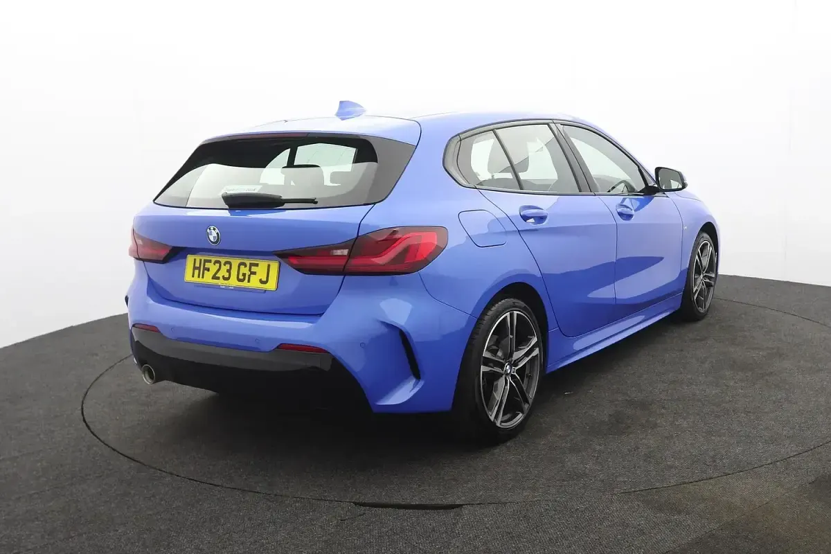 Used BMW 118 M Sport 136 HP (100 kW) 2023 Blue Hatchback