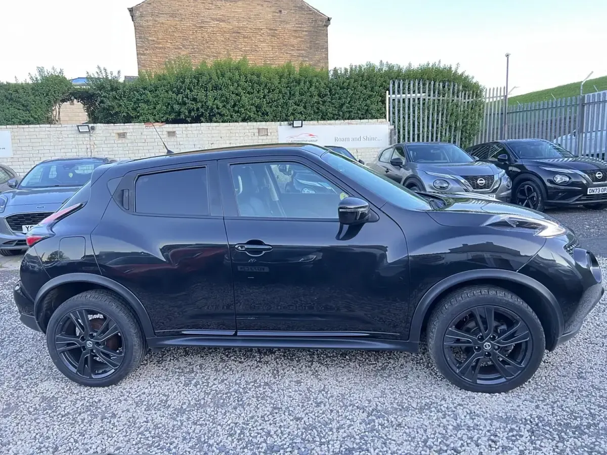 Begagnad Nissan Juke 2018 Svart SUV